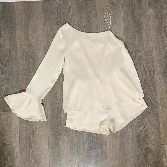 Sabo Skirt Luxe Satin Romper One Shoulder Flare Long Sleeve Playsuit Jumpsuit - Picture 2 of 16